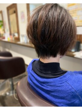 ウィーズヘアー(Weed's Hair) ふんわりショート