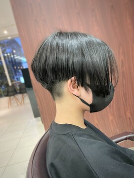 ベランダ ヘア ブロック前下がりショート