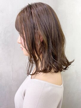 アイティーバイアルバム 下北沢店(IT by ALBUM) ベージュロブ_くびれヘアツートンカラーアースカラー_ba283651