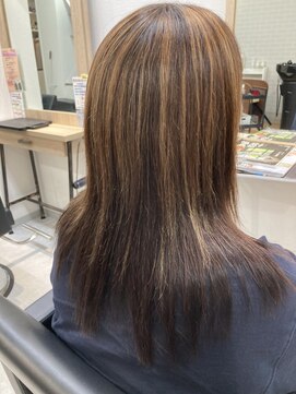 エルプラスヘアー(L+hair) ハイライトカラー（40代女性）