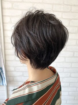 ラックスビー サファリ 阿倍野ルシアス店(LUXBE SAFARI) 小顔に見せるショートカット