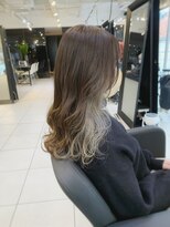 アクアオモテサンドウ(ACQUA omotesando)&nbsp;◎インナーカラーイヤリングカラーホワイトベージュミルクティー