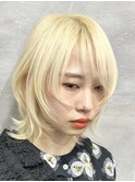 ダブルカラーミルクティーベージュカラーケアブリーチミニボブ