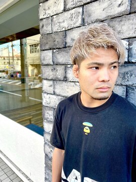 ブリッツバイレボ 船橋(BLITZ by REVO) ウルフ/アッシュブラック/カルマパーマ/ベリーショート[船橋駅]