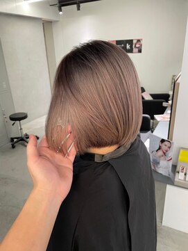 キング 高槻(K!ng) 縮毛矯正髪質改善ハイライトレイヤーカット高槻美容室エクステ