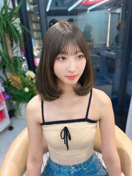 ヴェイ(VEYY.) ミルクティグレージュ