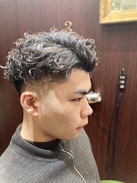 ブロートーキョー(BroTokyo) MEN'Sツーブロックフェードツイストパーマハードパーマ