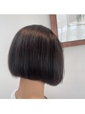 切りっぱなしショートボブ
