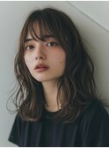 イメチェンホワイトブロンド美髪ワイドバング外ハネボブ