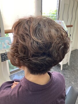 ドゥジェーム(Deuxieme) ミディアムショート