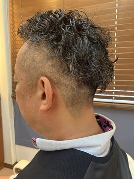 ミーティア(Meteor) 頼れる上司のハードパーマスタイル♪