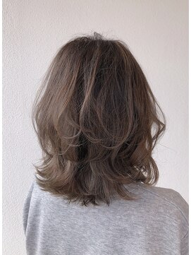 ティンク 天神(Tink) モカベージュ/ミディ/ブリーチなし/ナチュラル