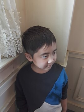 ホワイトハウスドゥエ(WHITE HOUSE II) 幼児カット