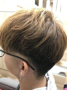 ガーベラ(gerbera) サイドフェードカット