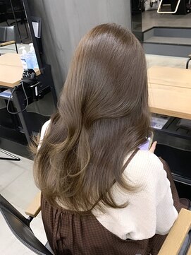 アリュウル 表参道(ALLURE) ナチュラルブラウン レイヤーカット 透明感カラー