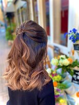 六本木美容室 西麻布店&nbsp;ガーリーハーフアップ