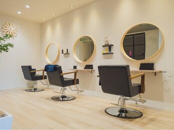 アトリエリンク(atelier link)の写真/居心地の良いプライベート空間をご提供◎親しみやすいスタイリスト在籍で、髪の相談もしやすいのが嬉しい！