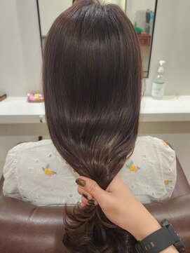 インビテーション(invitation) アッシュブラウン