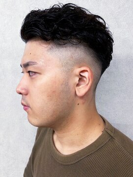 ヘアーコレクション グロース(HAIR COLLECTION Growth) 20代30代40代50代メンズフェードカットパーマ短髪ワイルド黒髪