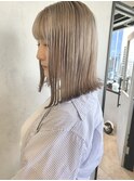 くすみベージュ