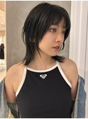 ミディアムウルフレイヤーブルーアッシュ前髪あり