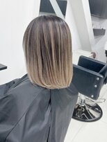 アライブ キチジョウジ(ALIVE Kichijoji)&nbsp;【ALIVE吉祥寺】ホワイトベージュバレイヤージュカラー