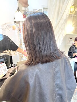 ティアナ(Tiana) ブリーチなしで透明感グレージュ♪