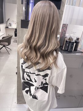 キング(K!ng) 縮毛矯正髪質改善ハイライトレイヤーカット枚方美容室エクステ