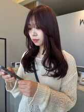 ニール(niil) 《 sakura 》レイヤーカット × ブリーチなしワインレッド