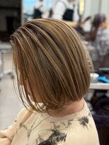 シンデン SINDEN&nbsp;白髪ぼかしハイライトボブ
