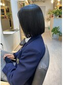 艶々切りっぱなしボブ