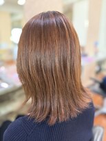 アークスヘアー&nbsp;20代30代ダブルカラーシアーピンクミディアムウルフ外ハネ