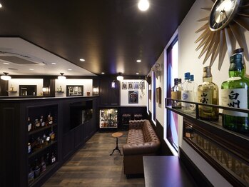 ザフリーマンズバーバー(THE FREEMANS BARBER)の写真/施術後もゆったりと過ごせるスペースを完備◎ひとりひとりが寛げる空間で癒しの時間を♪