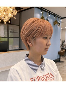 サンラゾン(SanRazon) 【コンパクトショート】丸みとおさまりを両立した大人ショート