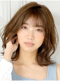 ナチュラルな外ハネミディ