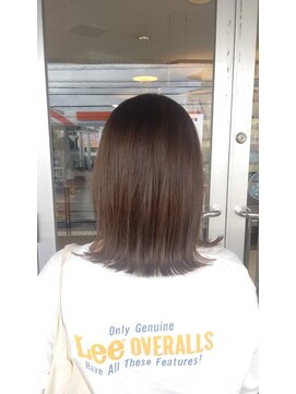 マリーインターナショナル 浦添店(MARIE INTERNATIONAL) 外はねミディアムボブベージュブラウンハイライトブリーチ