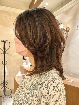 ウルフカット ミディアムレイヤー レイヤーカット 30代40代髪型 L ビュートリアム265 Beautrium 265 のヘアカタログ ホットペッパービューティー