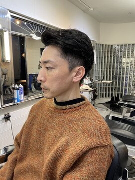 メリケンバーバーショップ フクオカ(MERICAN BARBERSHOP FUK) かきあげナチュラルフェードビジネスマン