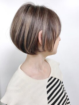 モリオフロムロンドン 原宿本店(morio from London) 【morio原宿】大人 ショート ハイライトカラー 白髪ぼかし