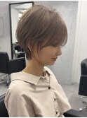 ショートヘアショートボブ白髪ぼかしハイライトカラーボブ