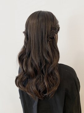 アヴェイル ヒロオ(a'vail Hiroo) 大人気モテ髪、ハーフツインヘアアレンジ