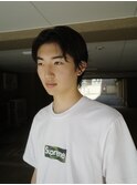 センターパート　ラフショート