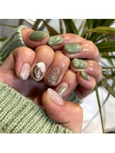 ネイルで指先まで美しく