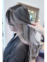 コワファースト  させぼ五番街店(COIFF1RST)&nbsp;ホワイトベージュ×インナーカラー