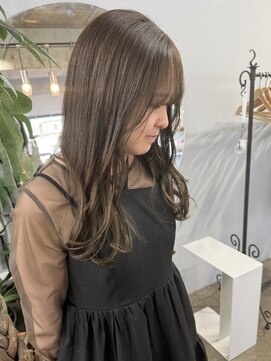 リラクオーレ 三宮 元町(LIRA CUORE) オリーブベージュカラー