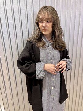 ラビリンス(Labyrinth) ふんわりレイヤーの柔らかロングヘア