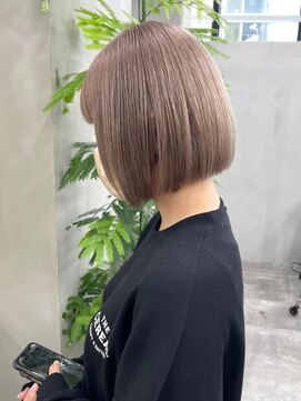 ギークス(GEEKS) 【GEEKS渋谷】ミルクティーベージュ/切りっぱなしボブ/前髪あり