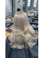 スリー 横浜(THREE)&nbsp;ホワイトベージュ