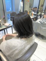 暗髪×柔らかいレイヤーカット《小林》