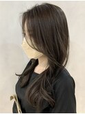斜めバング顔周り小顔レイヤーカット×カーキアッシュオリーブ